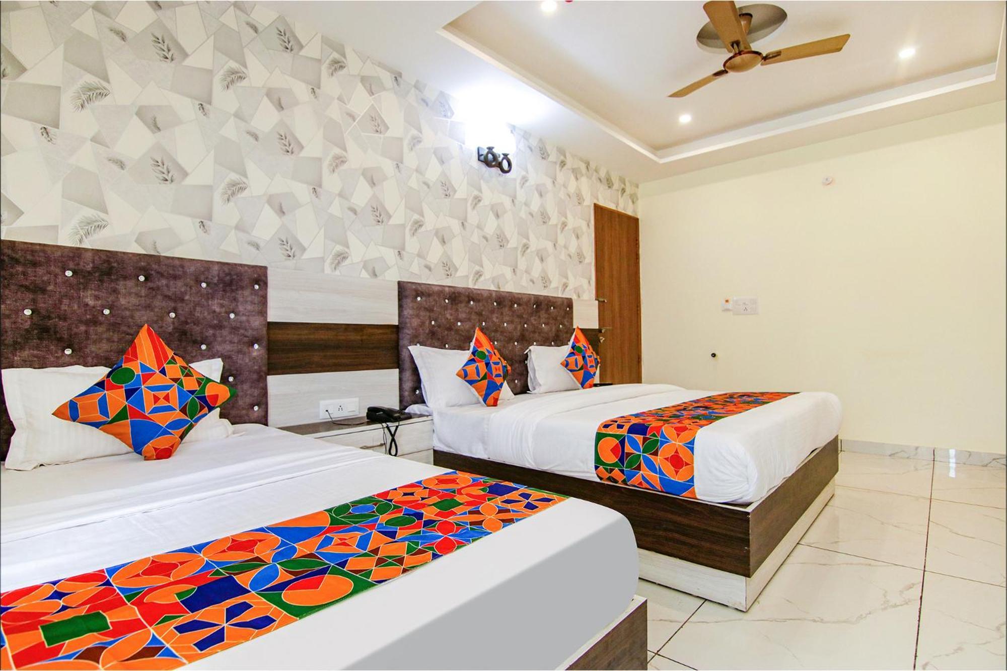 Fabhotel Meridian Inn Mohali Exterior foto