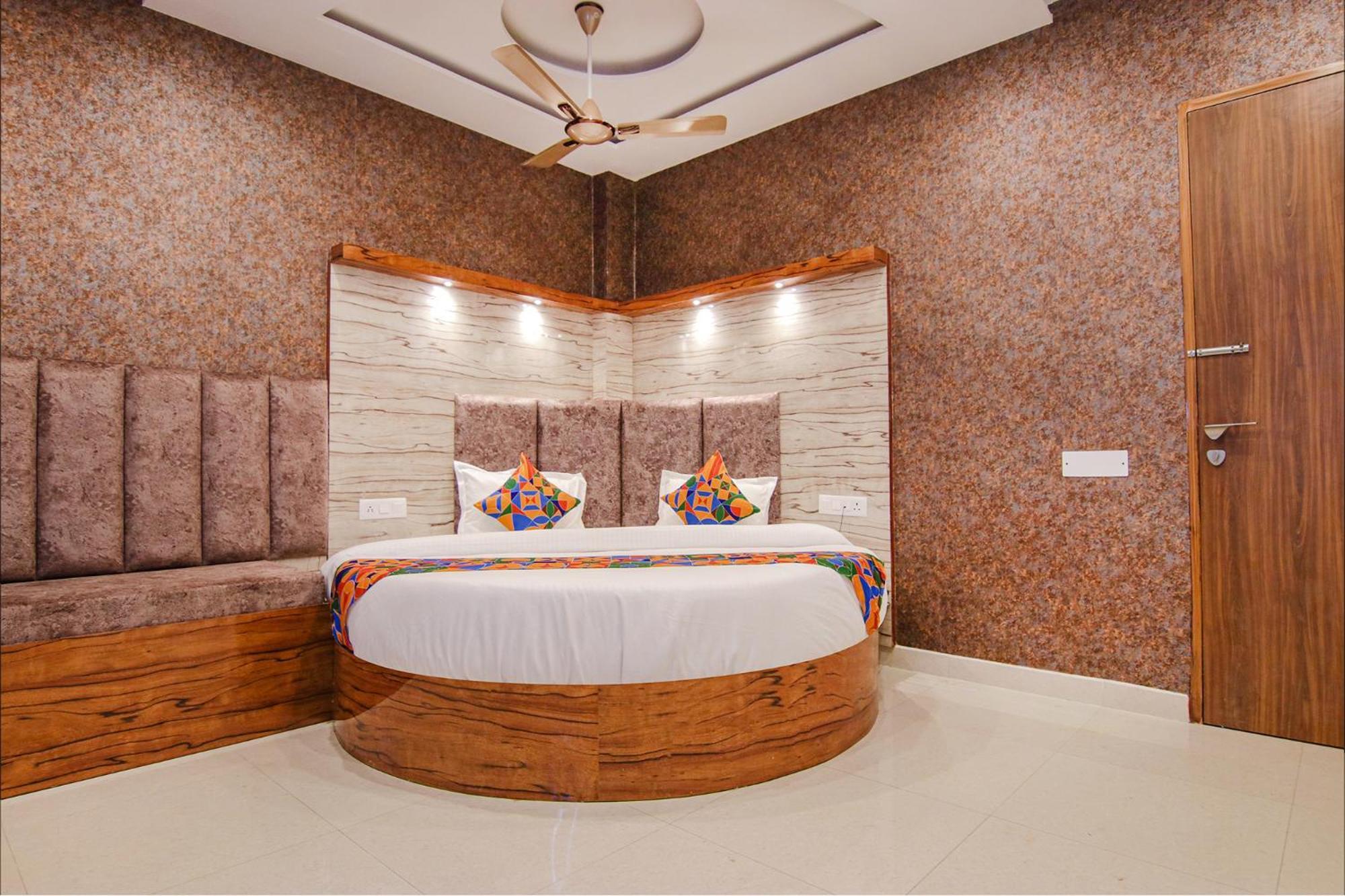Fabhotel Meridian Inn Mohali Exterior foto
